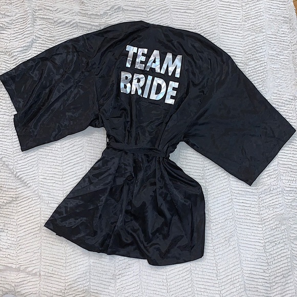 Robe NWT - Picture 1 of 2